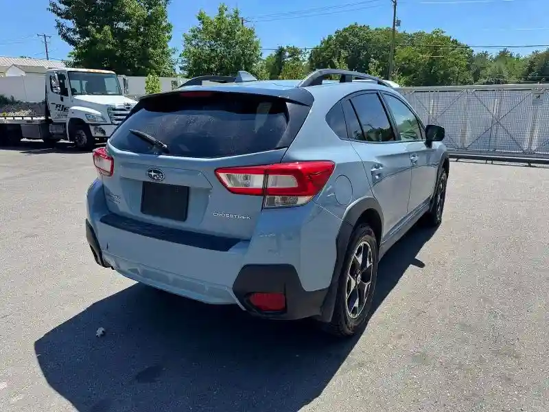 JF2GTABC6J9260212 2018 SUBARU CROSSTREK-2