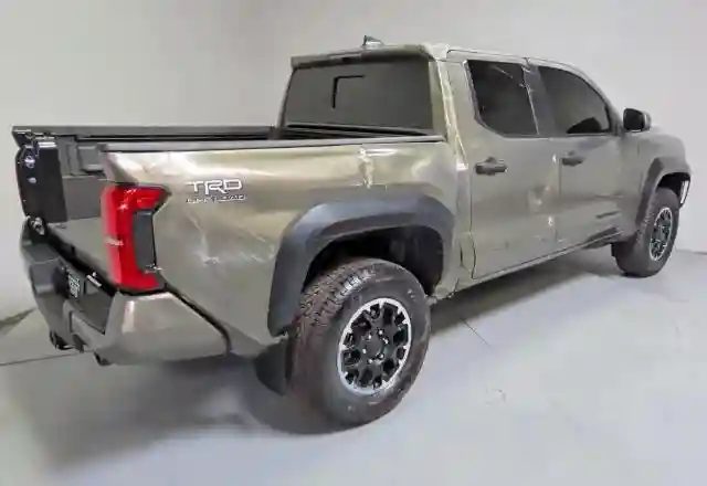 3TMLB5JN2RM080409 2024 TOYOTA TACOMA TRD-2