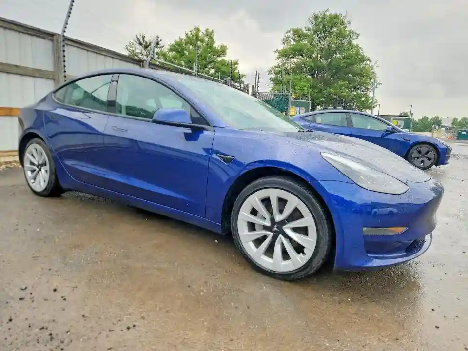 5YJ3E1EB8NF290561 2022 TESLA MODEL 3-3