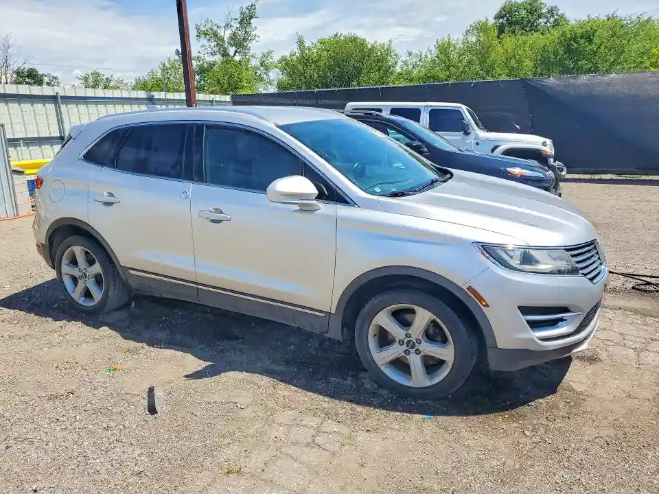 5LMCJ1C99HUL28864 2017 LINCOLN MKC-3