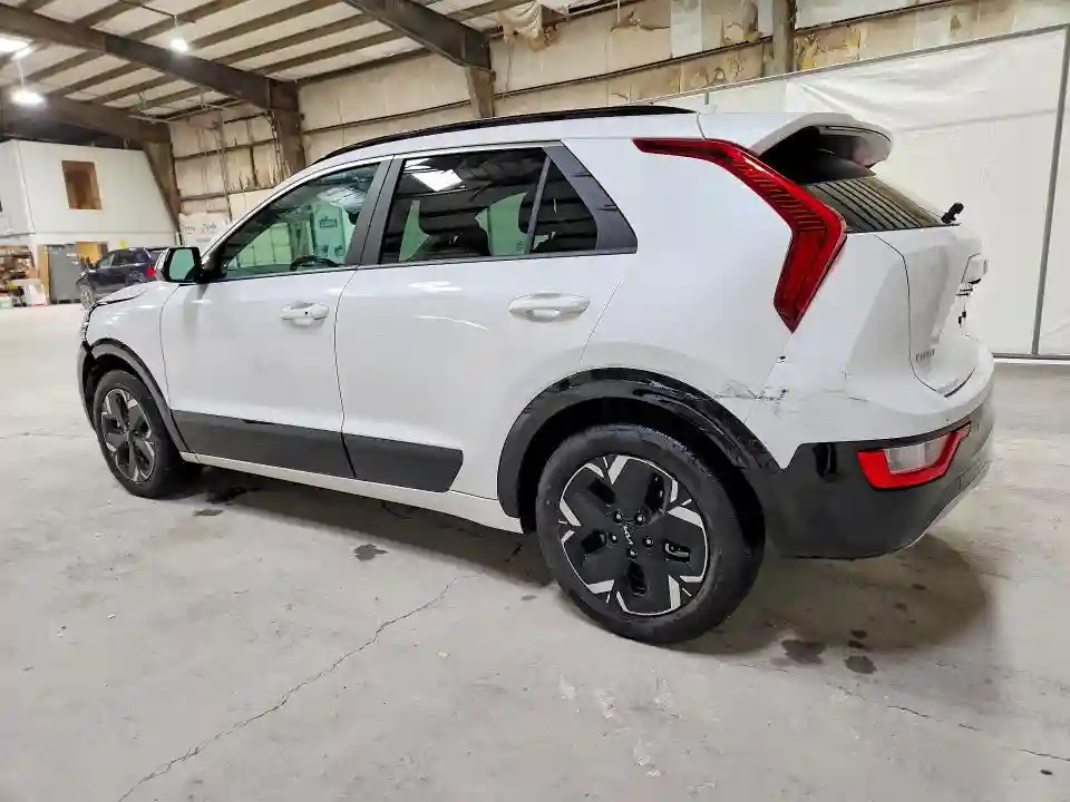 KNDCR3L14R5123311 2024 KIA NIRO-1