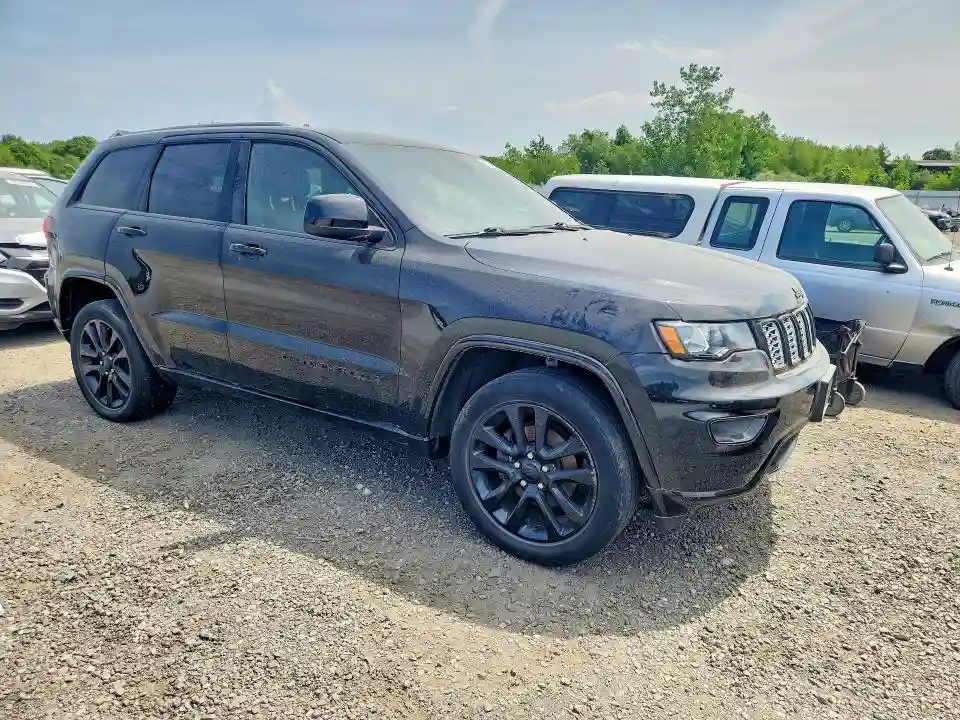 1C4RJFAGXHC714554 2017 JEEP GRAND CHEROKEE-3