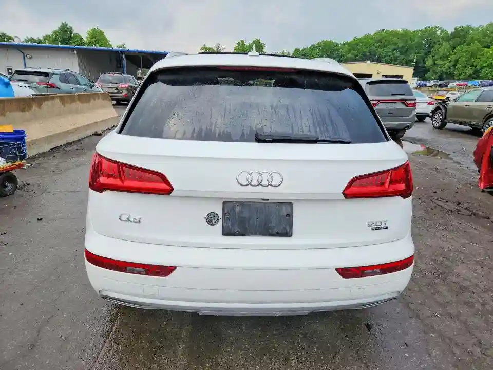 WA1ANAFY7J2009142 2018 AUDI Q5-5