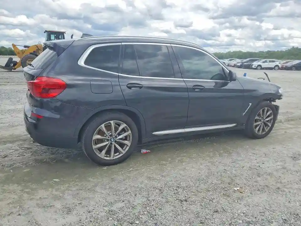 5UXTR7C53KLE97647 2019 BMW X3-2