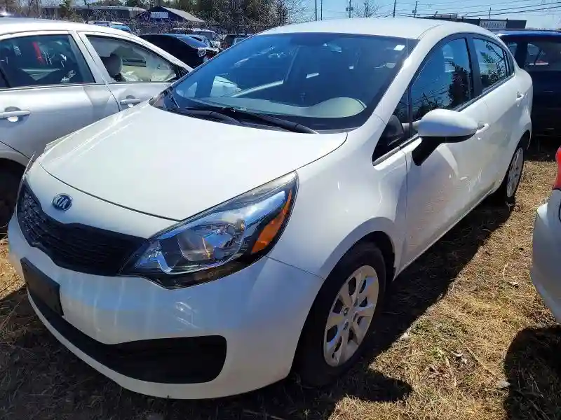 KNADM4A36E6330426 2014 KIA RIO-1