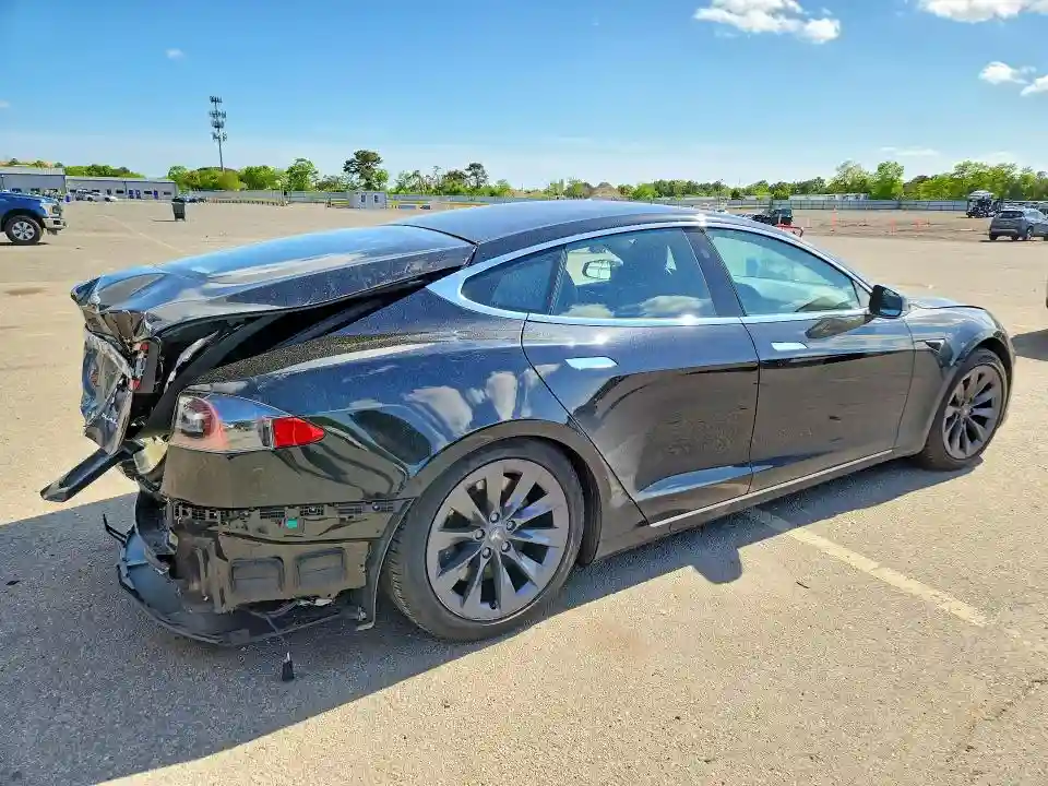 5YJSA1E20LF409367 2020 TESLA MODEL S-2