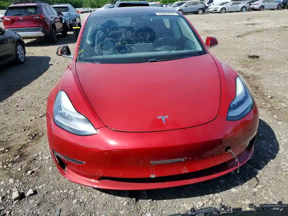 5YJ3E1EA8JF004211 2018 TESLA MODEL 3-5