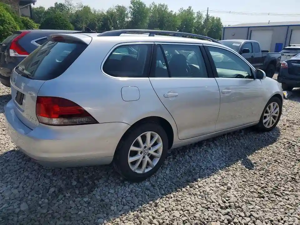3VWPZ7AJ9BM613980 2011 VOLKSWAGEN JETTA-2