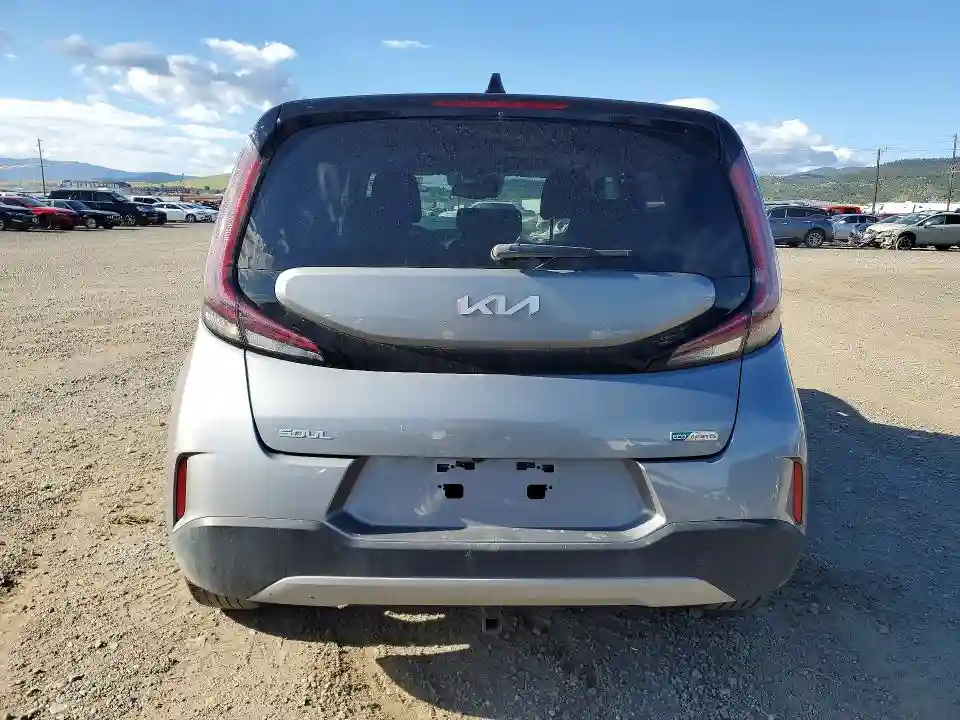 KNDJ33AU0P7847939 2023 KIA SOUL-5