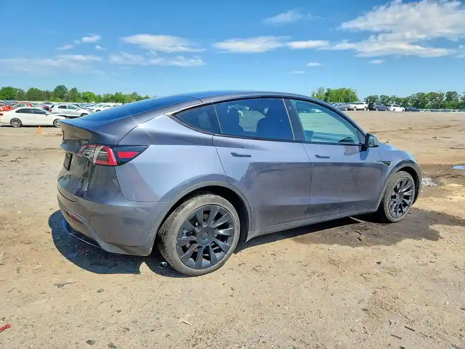 7SAYGDEE0PF608559 2023 TESLA MODEL Y-2