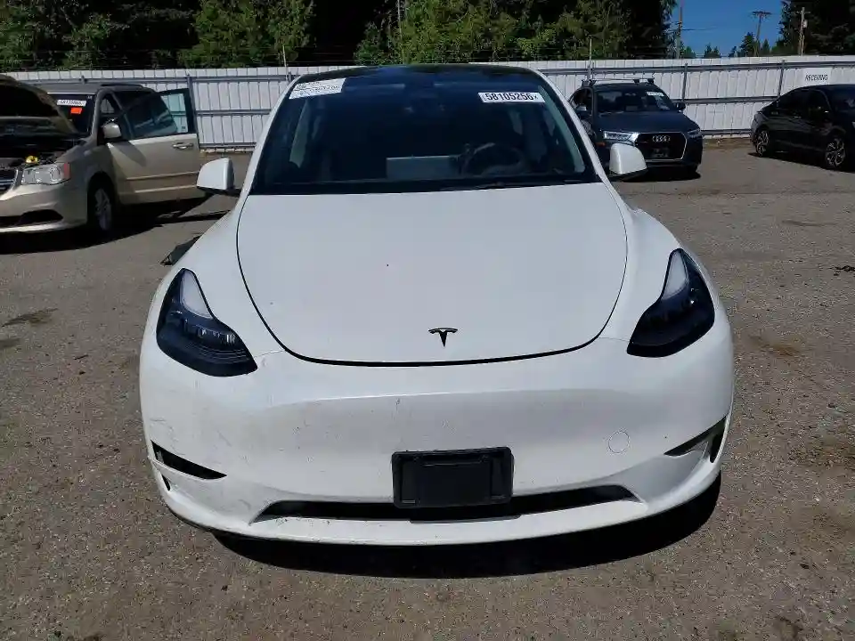 7SAYGDEE3PA110420 2023 TESLA MODEL Y-4