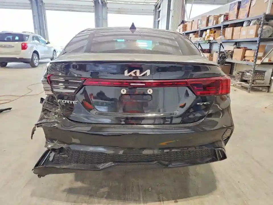 3KPF54AD5NE440525 2022 KIA FORTE-5