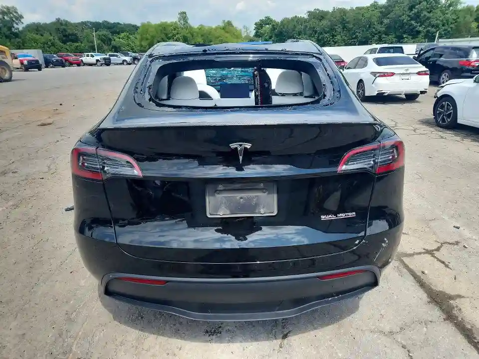 7SAYGDEF7PF892359 2023 TESLA MODEL Y-5