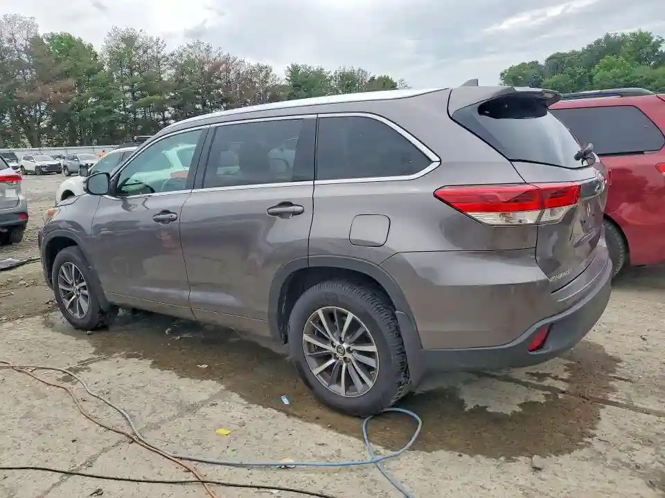 5TDJZRFH2HS456991 2017 TOYOTA HIGHLANDER-1