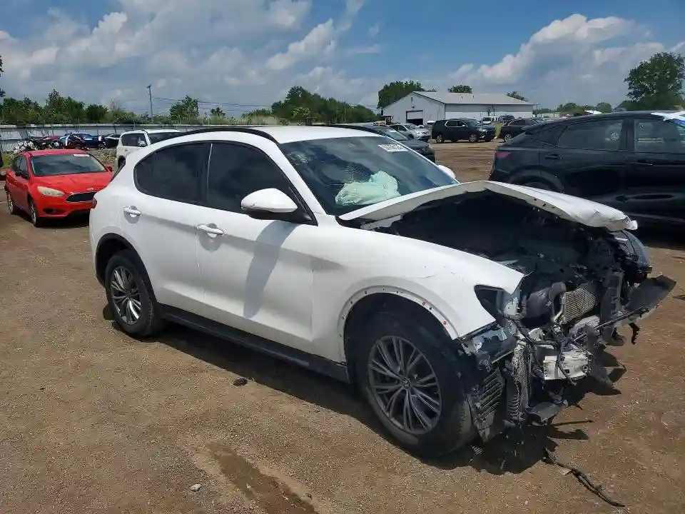 ZASPAKAN6N7D27526 2022 ALFA ROMEO STELVIO-3
