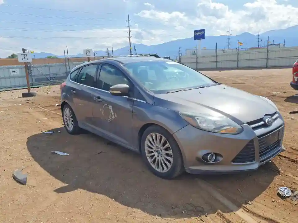 1FAHP3N23CL330122 2012 FORD FOCUS-3