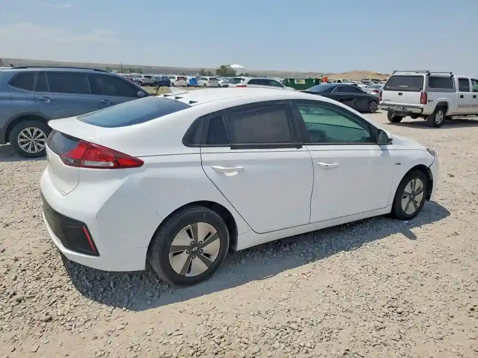 KMHC65LC0HU045602 2017 HYUNDAI IONIQ-2