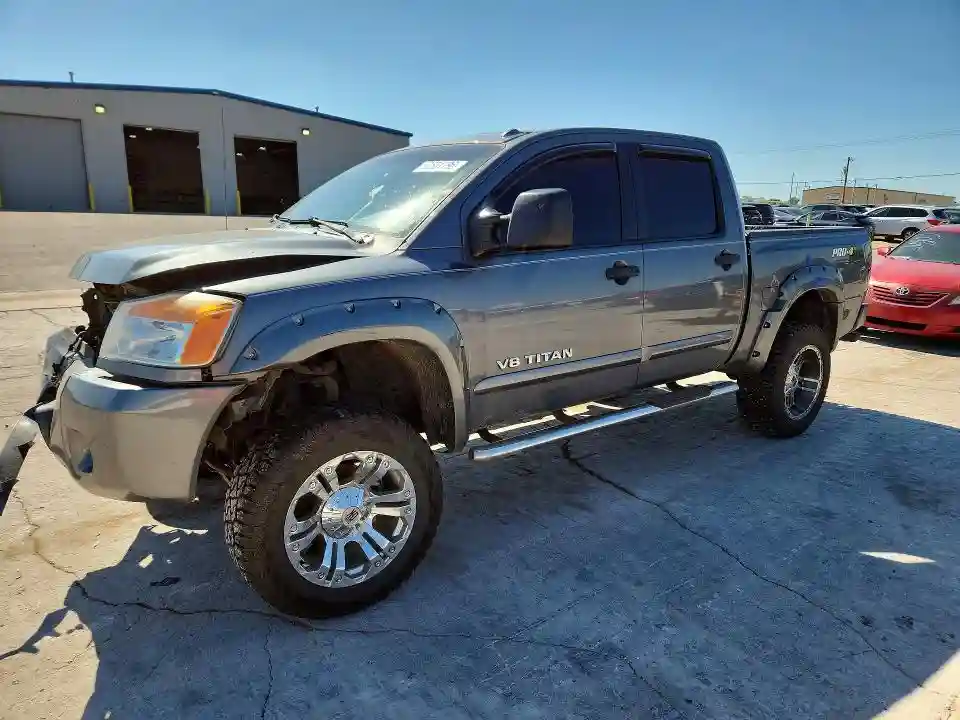 1N6BA0EC5EN516872 2014 NISSAN TITAN PRO--0
