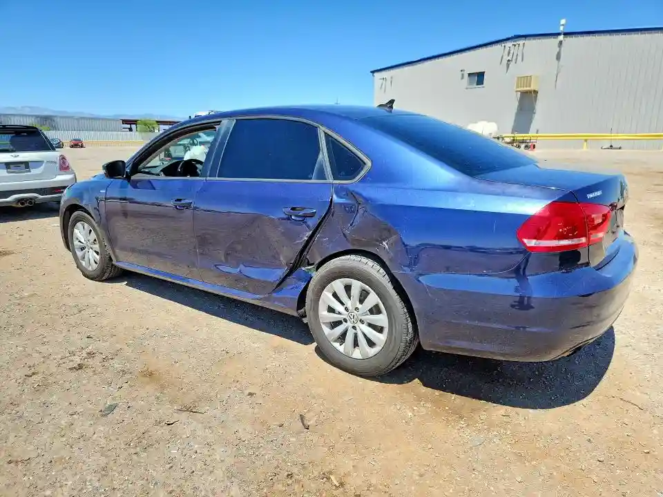 1VWAT7A30FC031850 2015 VOLKSWAGEN PASSAT-1
