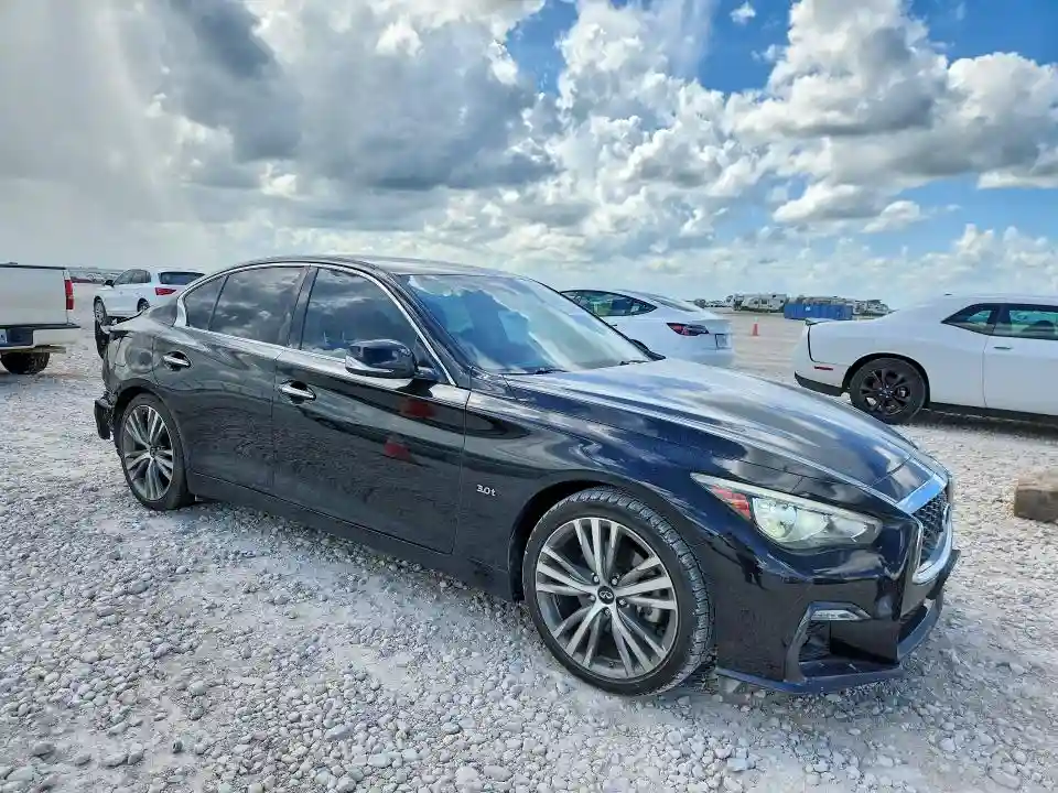 JN1EV7AP6JM363296 2018 INFINITI Q50-3