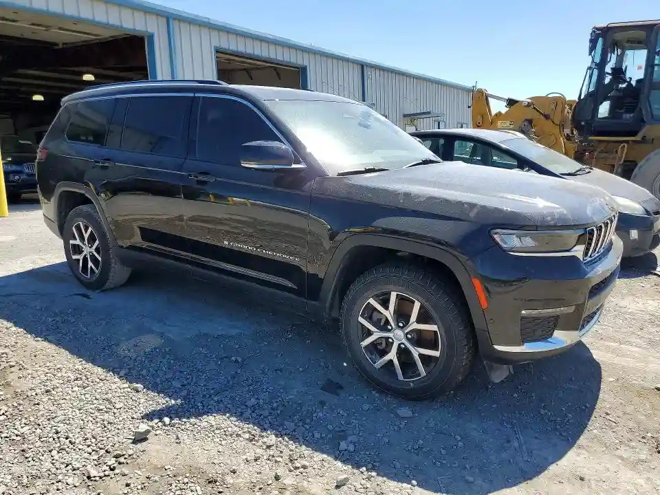 1C4RJKBG1P8858180 2023 JEEP CHEROKEE-3