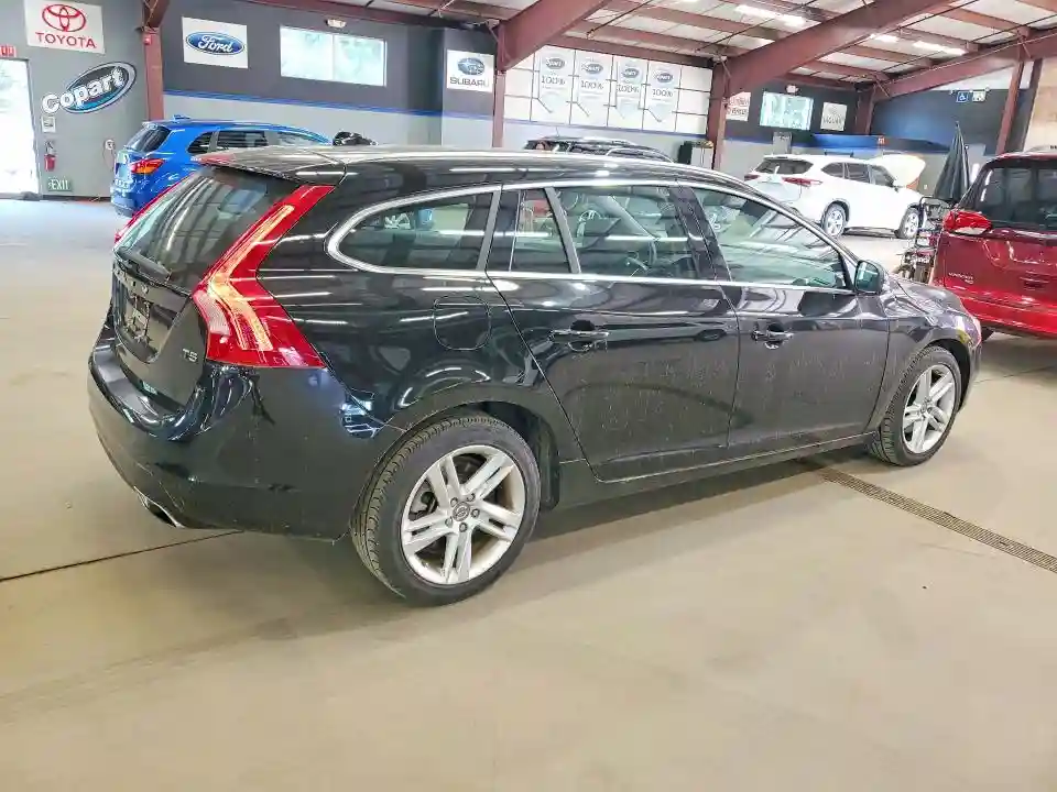 YV126MEC5F1207076 2015 VOLVO V60-2