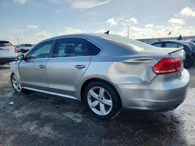 1VWBP7A35CC065657 2012 VOLKSWAGEN PASSAT-2