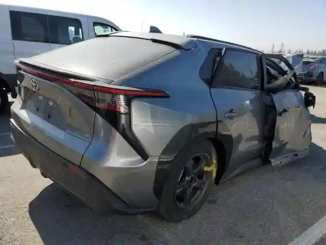 JTMAAAAA3PA015885 2023 TOYOTA BZ4X XLE-2