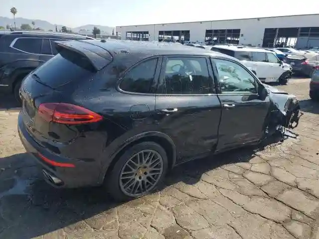 WP1AE2A20HLA71998 2017 PORSCHE CAYENNE-2