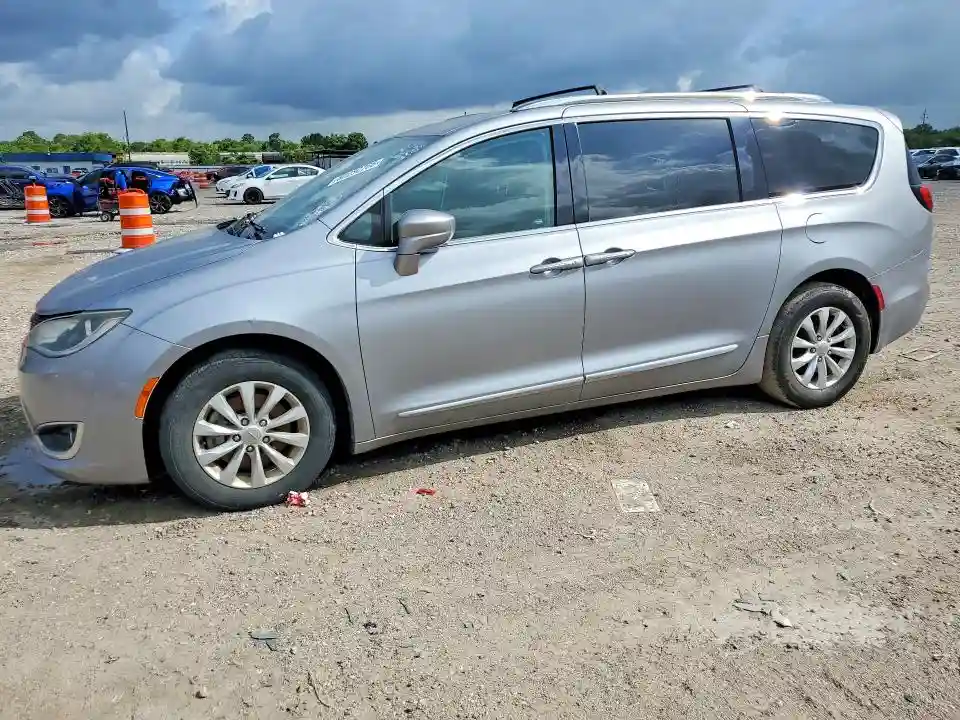 2C4RC1BG5KR650773 2019 CHRYSLER PACIFICA-0