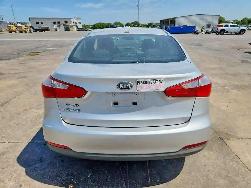 KNAFX4A68F5259182 2015 KIA FORTE-5