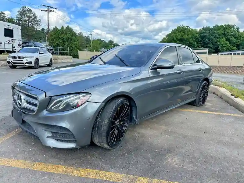 WDDZF4KB8HA079800 2017 MERCEDES-BENZ E-CLASS-0