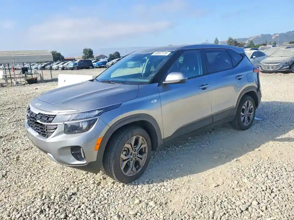 KNDEPCAA2R7524393 2024 KIA SELTOS-0