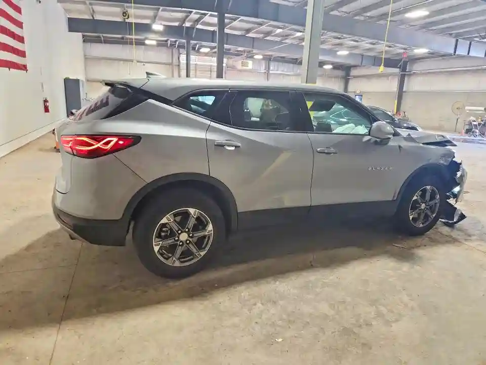 3GNKBHR40TS163310 2026 CHEVROLET BLAZER-2