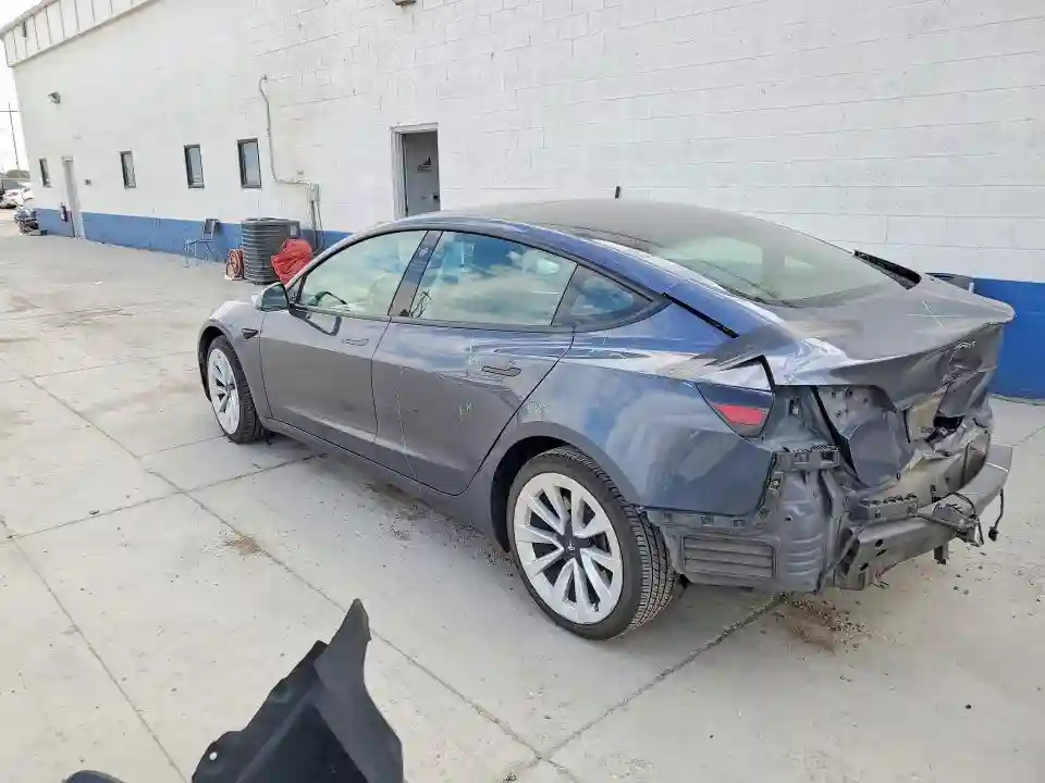 5YJ3E1EA7NF372482 2022 TESLA MODEL 3-1
