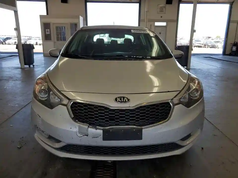 KNAFX5A82G5633021 2016 KIA FORTE-4