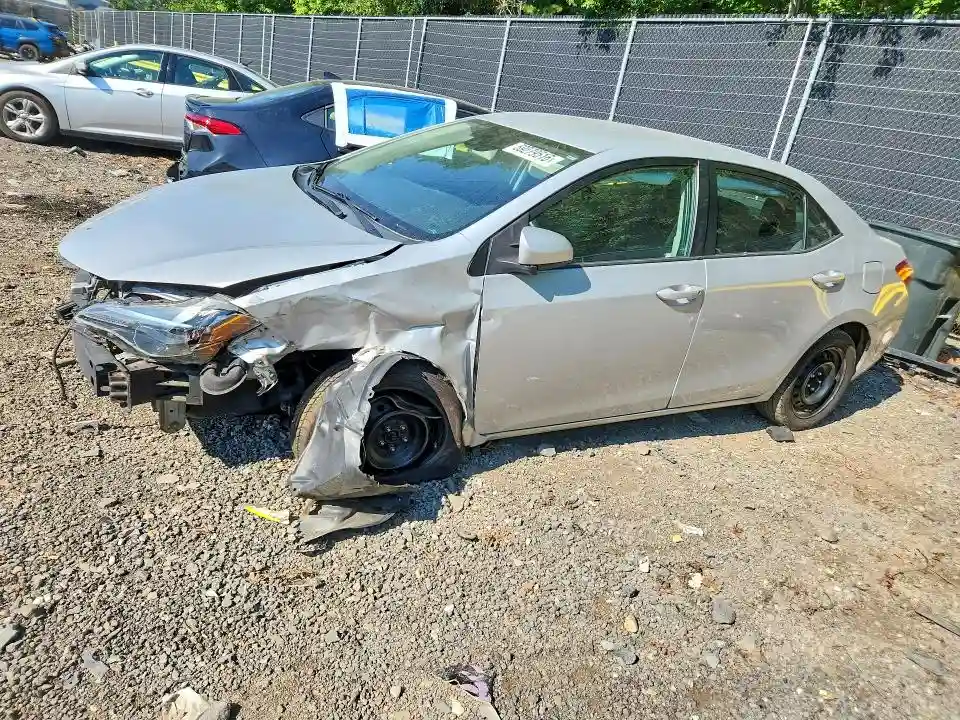 2T1BURHE2JC985099 2018 TOYOTA COROLLA-0