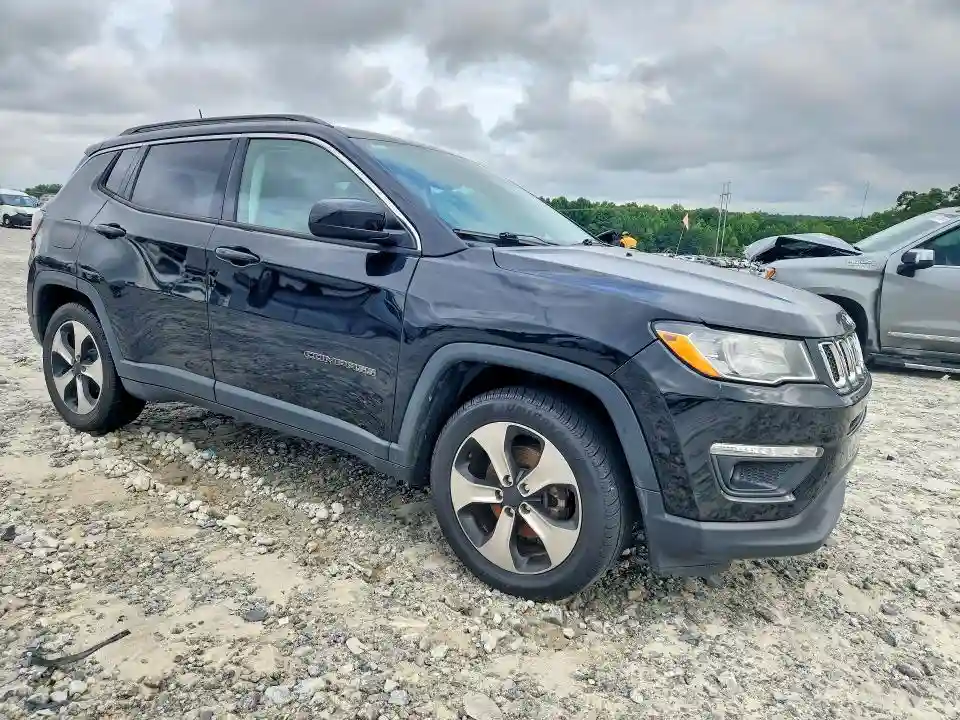 3C4NJCBB5JT125602 2018 JEEP COMPASS-3
