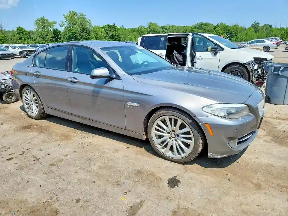 WBAFU9C51BC784231 2011 BMW 5 SERIES-3