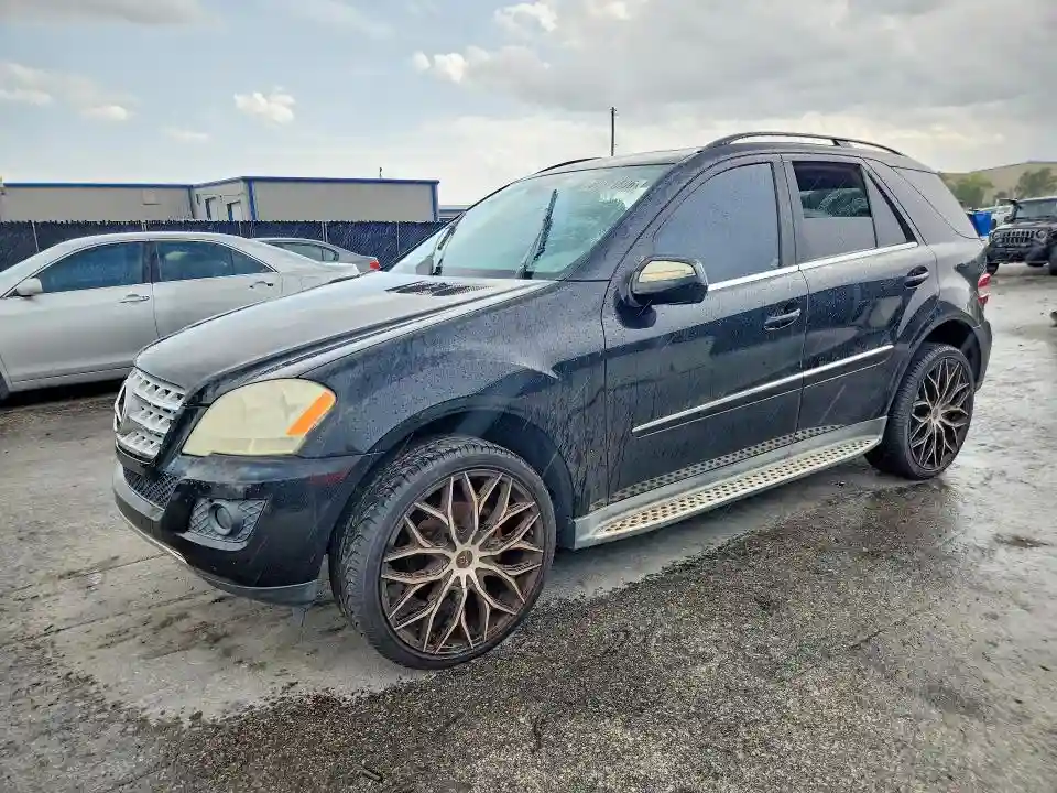 4JGBB5GBXAA567802 2010 MERCEDES-BENZ M-CLASS-0