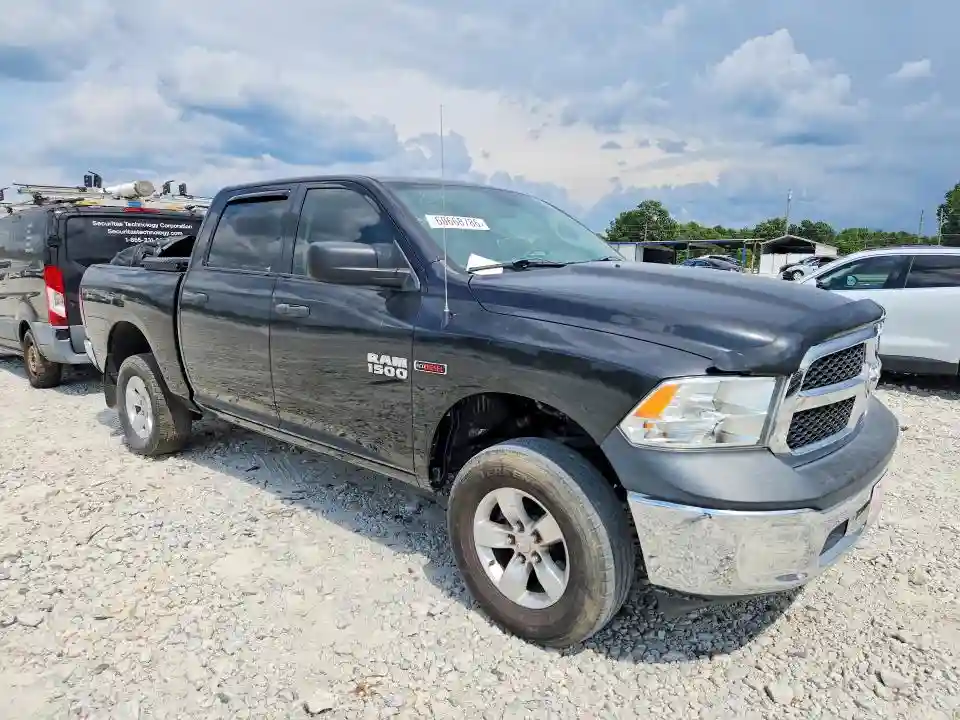 1C6RR7KM2JS331388 2018 RAM 1500-3