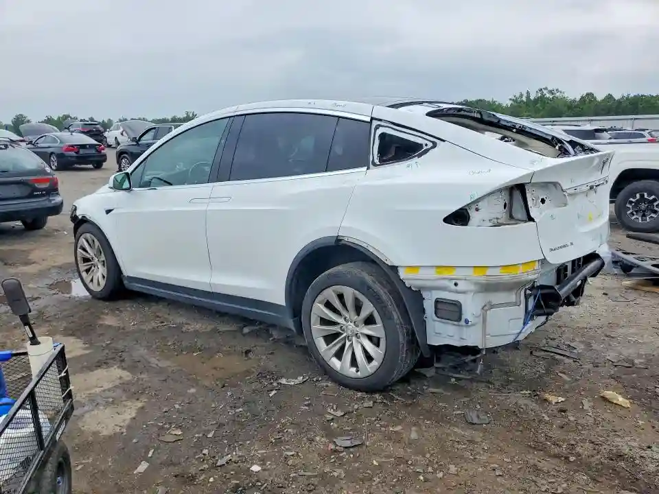 5YJXCDE25HF044418 2017 TESLA MODEL X-1