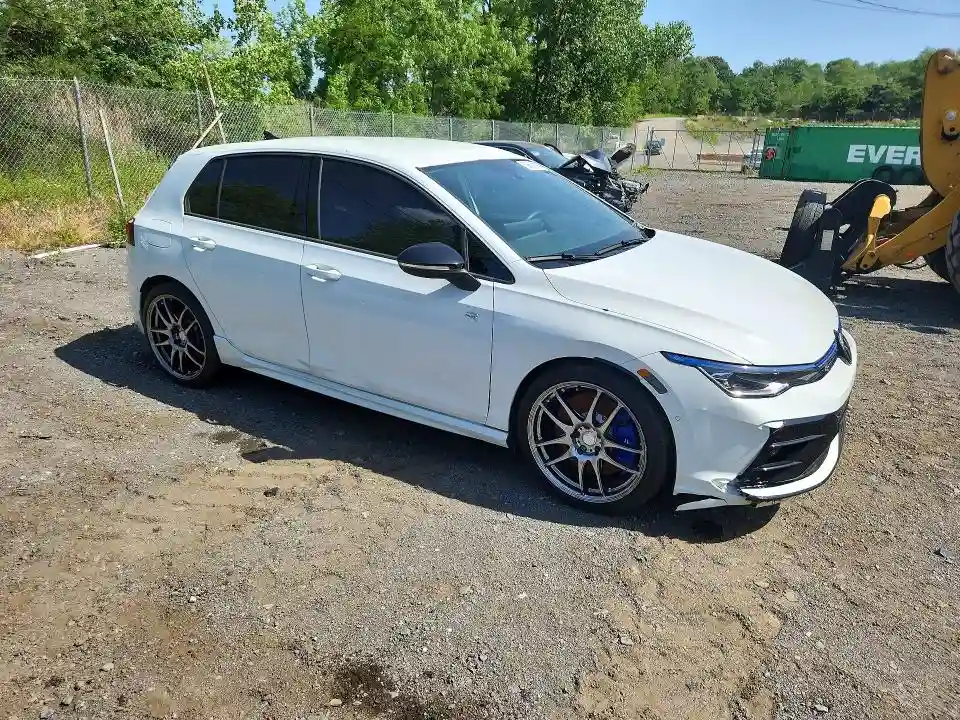 WVWEB7CD1SW216768 2025 VOLKSWAGEN GOLF-3