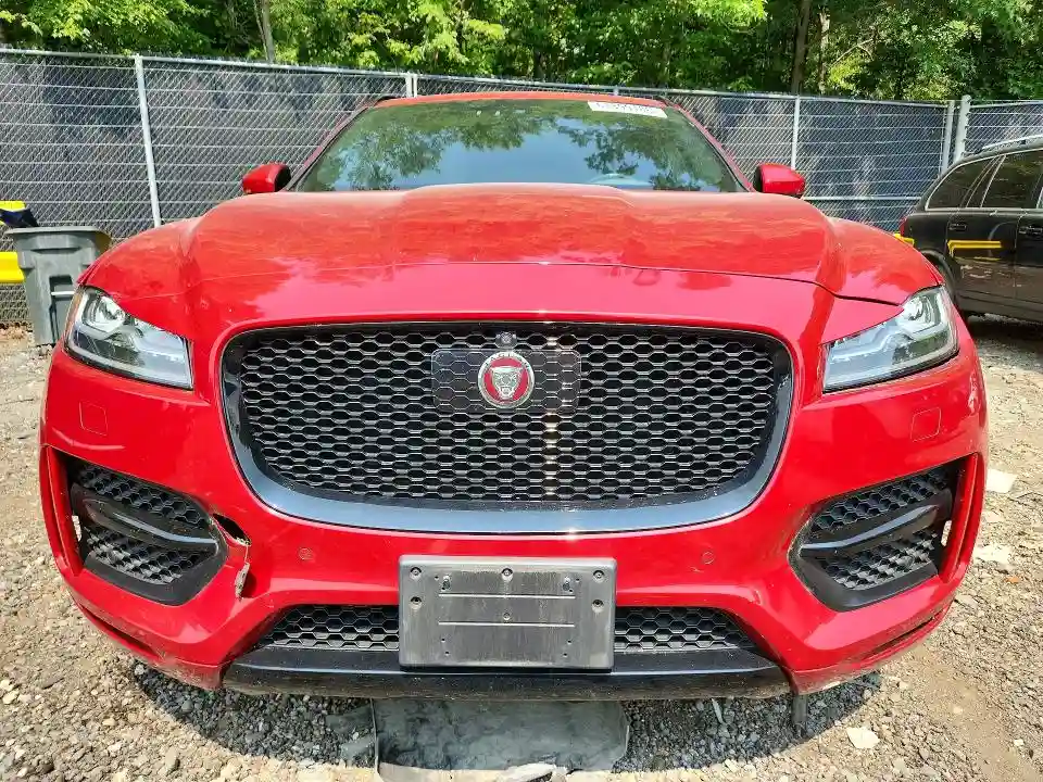 SADCL2BV2HA896501 2017 JAGUAR F-PACE-4