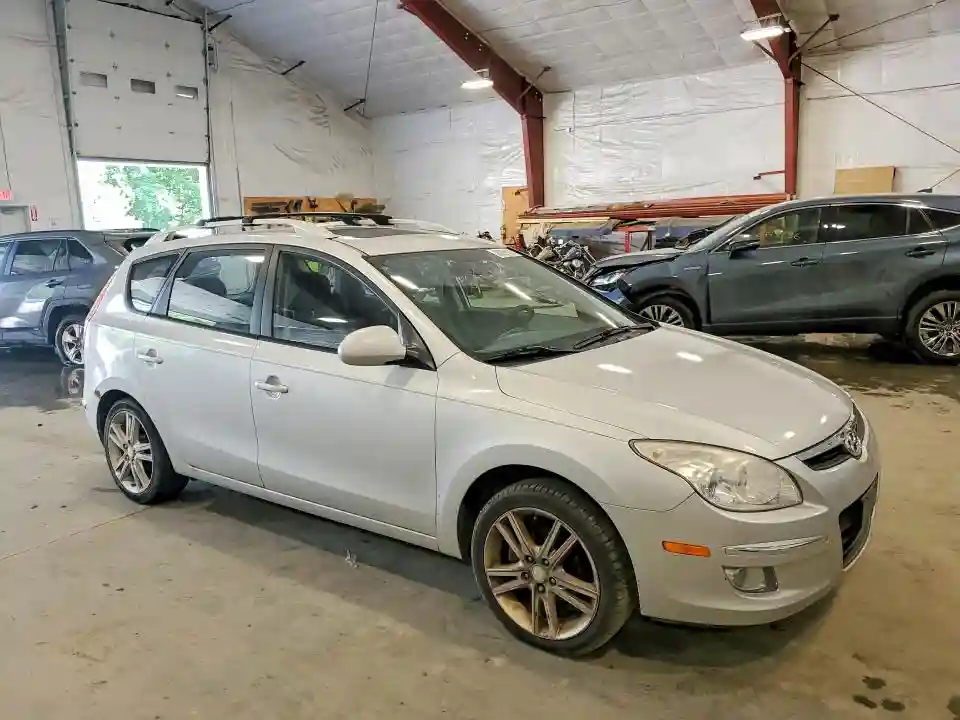 KMHDC8AE6BU096547 2011 HYUNDAI ELANTRA-3
