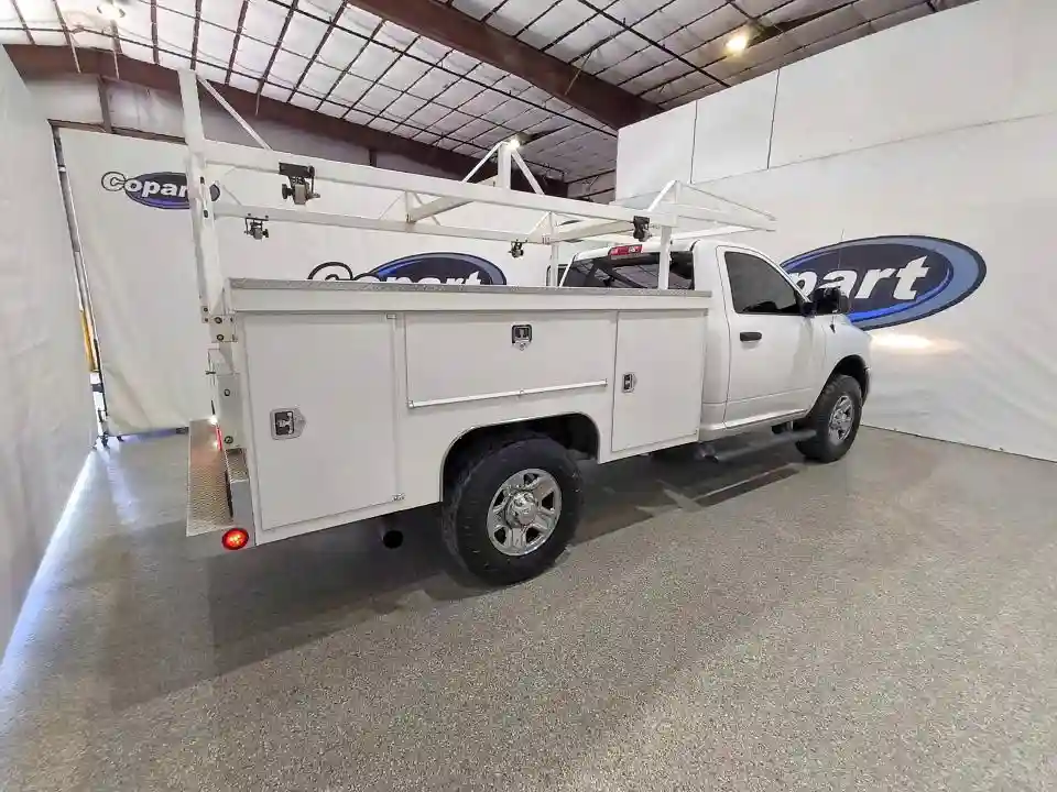 3C7WR8AL3HG677982 2017 RAM 3500-2