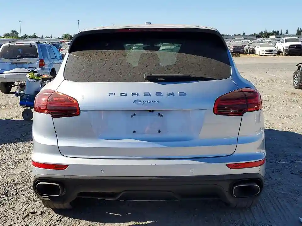WP1AA2A25GLA04887 2016 PORSCHE CAYENNE-5