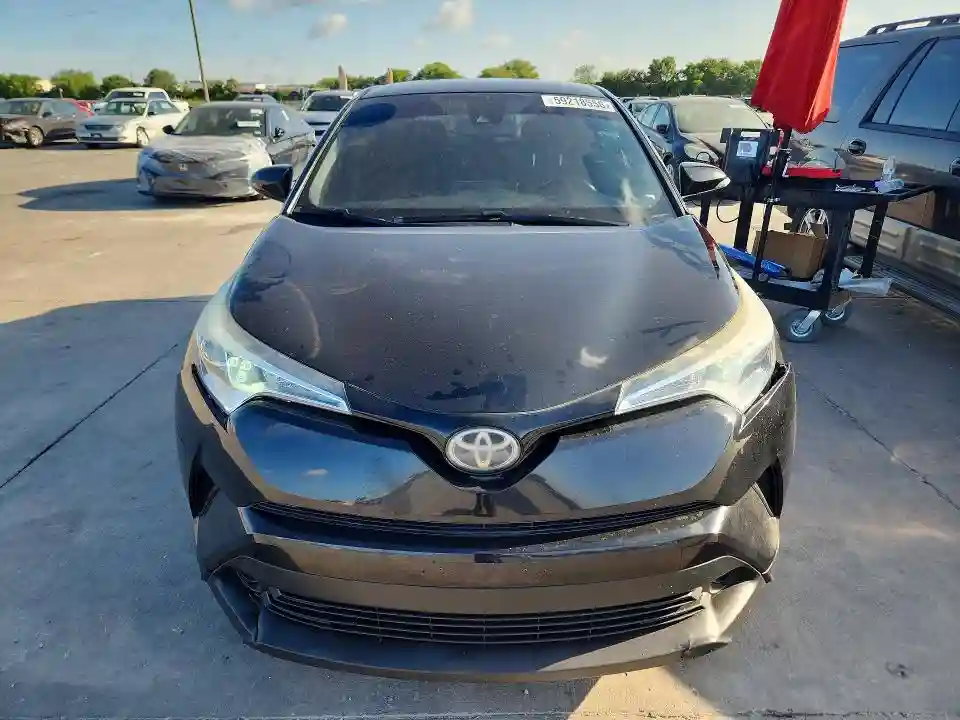 NMTKHMBX1JR015333 2018 TOYOTA C-HR-4