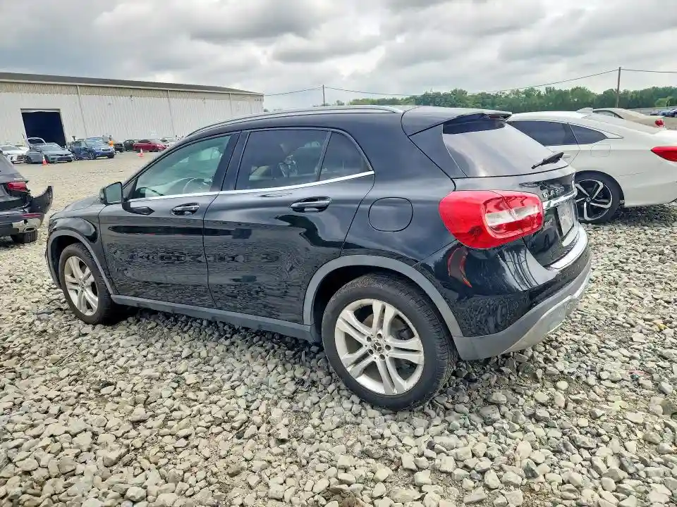 WDCTG4GBXJJ418594 2018 MERCEDES-BENZ GLA-CLASS-1