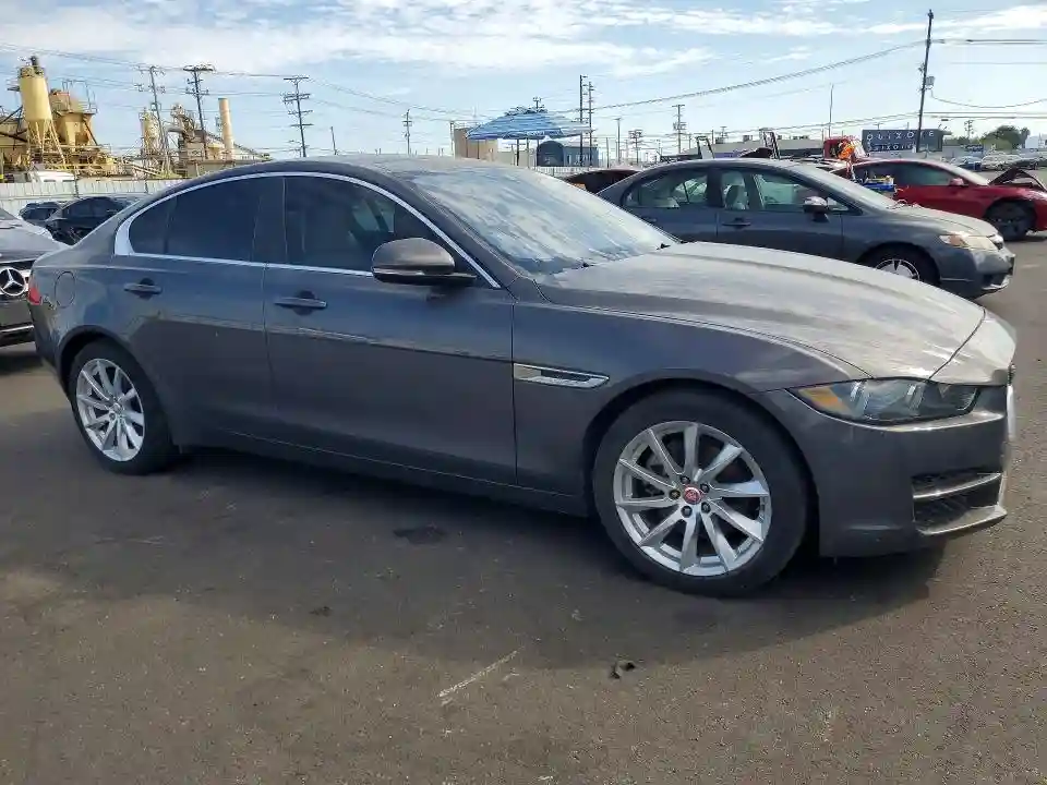 SAJAE4BN7HA951311 2017 JAGUAR XE-3